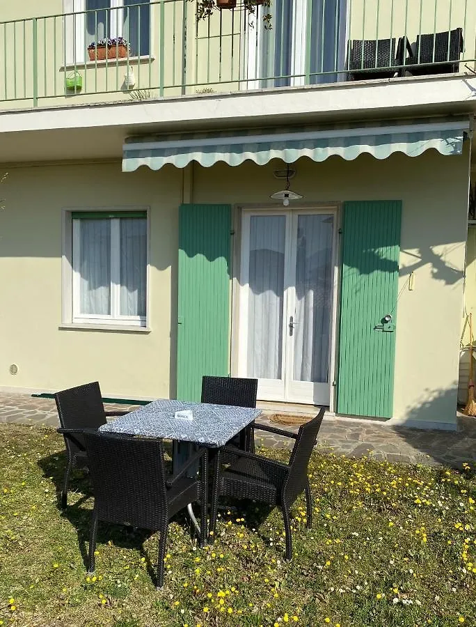 Oleander House Apartments Torri Del Benaco Italy