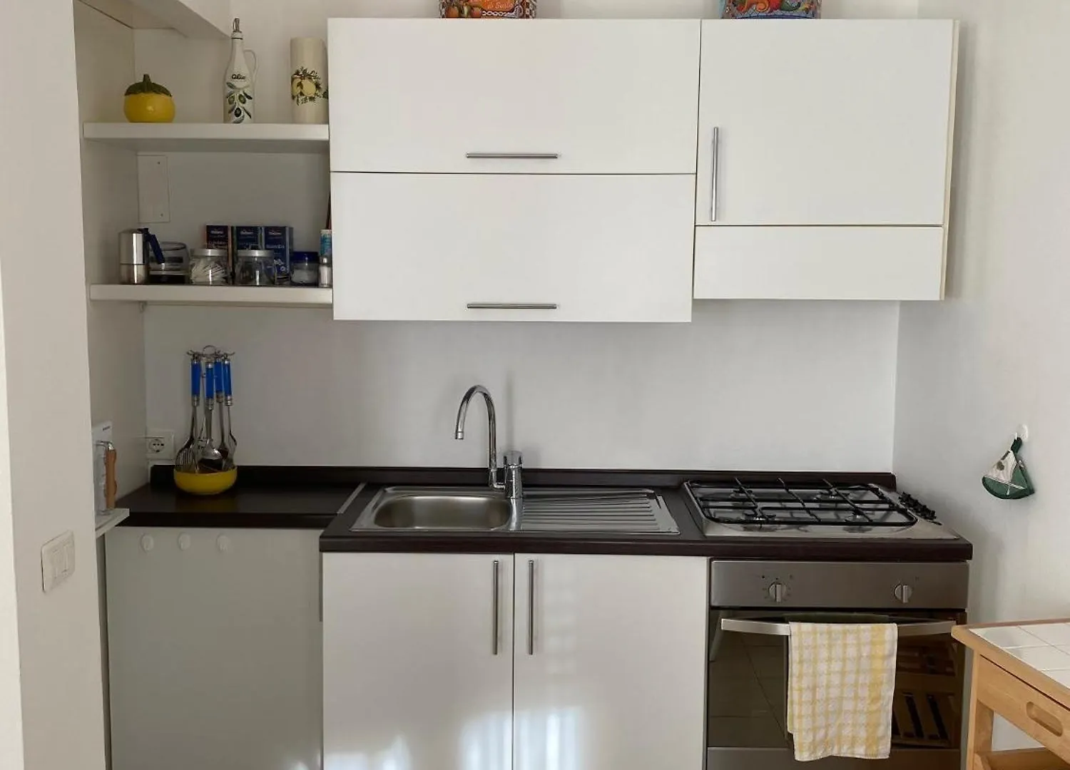 Oleander House Apartments Torri Del Benaco Italien